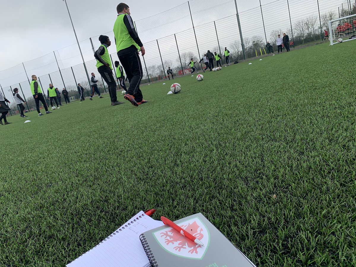 🏴󠁧󠁢󠁷󠁬󠁳󠁿Croeso i Cymru!🫶🏼 🌍A warm welcome to coaches arriving in North Wales today to continue their coaching education across our FAW C Certificate & FAW/@UEFA C Licence intensive course format. We look forward to supporting coaches over the coming days ⬇️ fawcourses.com/category/faw-c…