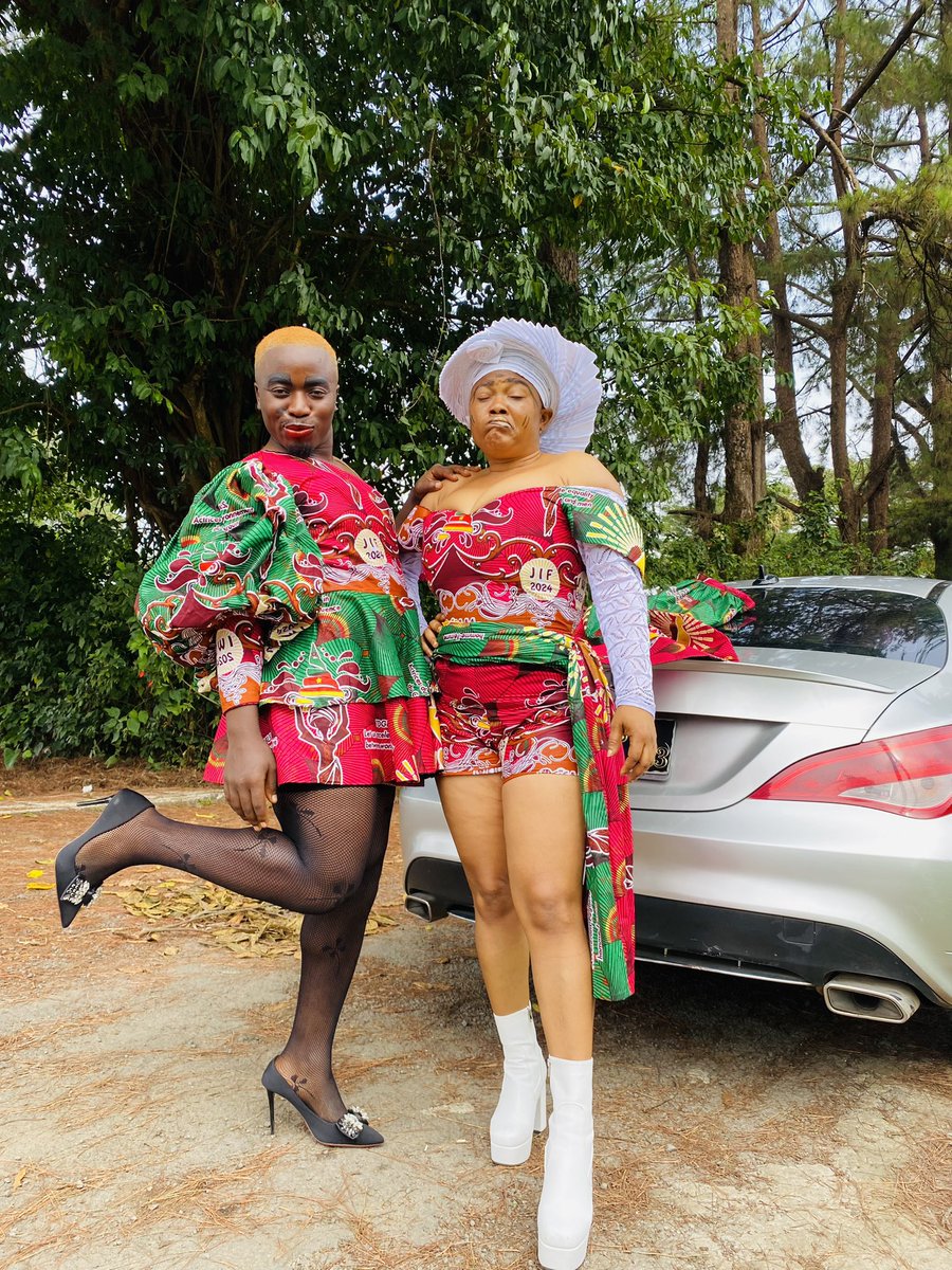 ComedyDorcas's tweet photo. Sorry for the heat 🔥🔥 guys na me and my friend di hot #Womensday https://t.co/SsPBqjqcZw