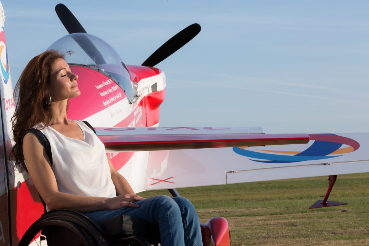 IPSA's tweet image. #JourJ ! Aujourd'hui, à l'IPSA Paris-Ivry, venez à la rencontre de @DorineBourneton, première femme paraplégique #pilote de #voltige au monde.

"Piloter dans l'impossible"
Aujourd'hui - 14h
Campus Ivry – Amphithéâtre
👩‍💻 suivre en ligne : lnkd.in/eRnxWK6t