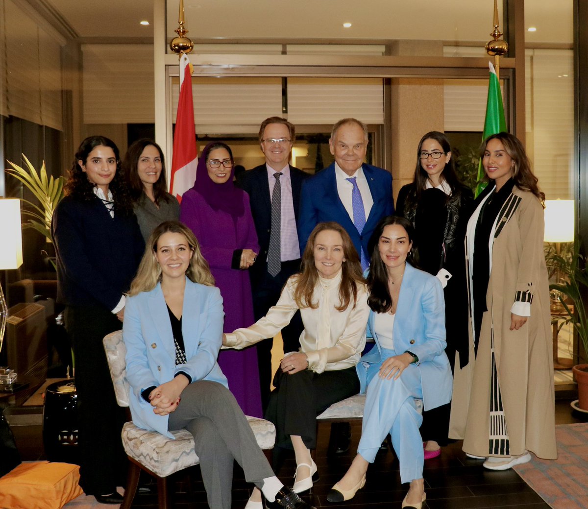 Ahead of #IWD 🇨🇦Ambassador @JPLinteau hosted a dynamic discussion on margins of #LEAP24 with @dtapscott & bright women leaders in #business & #technology in 🇸🇦. Great to see #womenintech leadership in action across 🇸🇦!