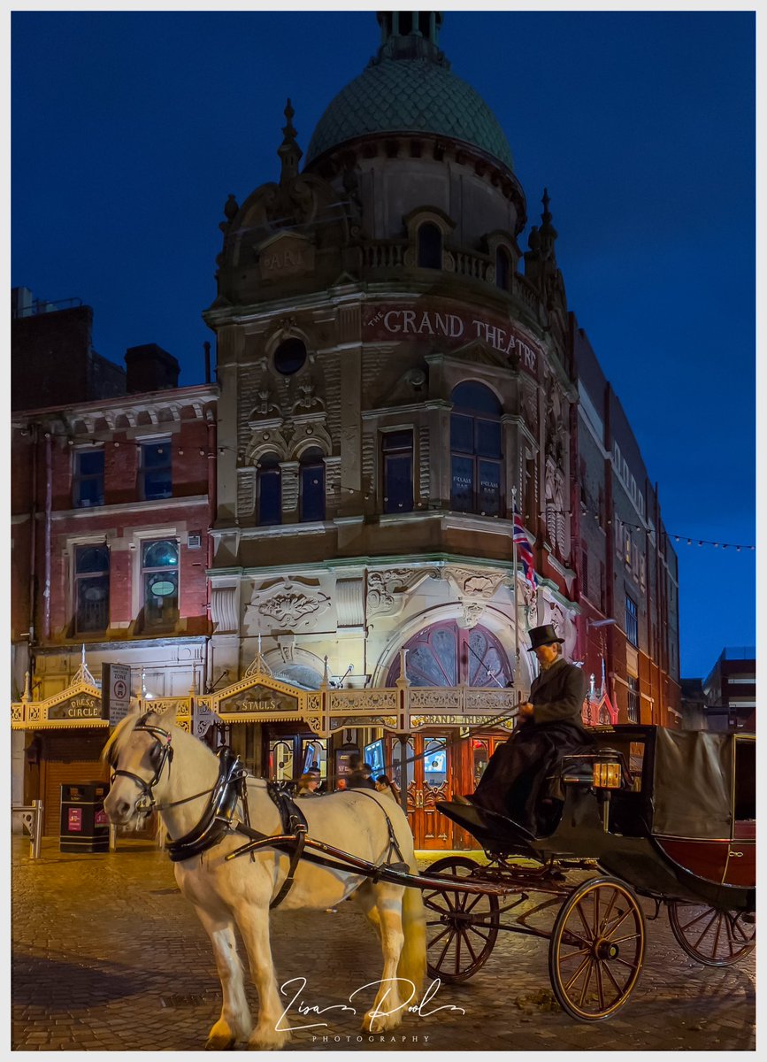 Beautiful Landau outside the @Grand_Theatre #blackpool #lancashire @ThePhotoHour