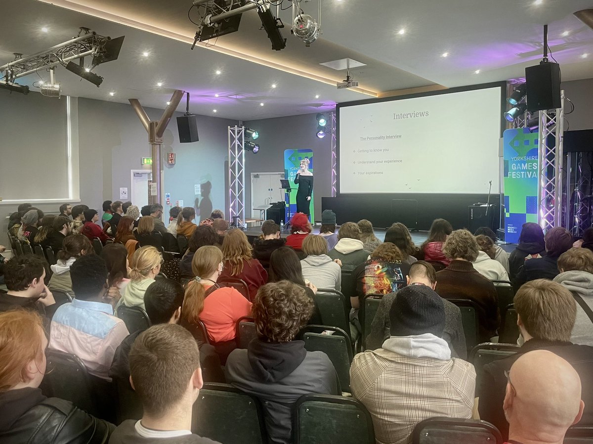 Our first speaker of the day is <a href="/Rhianne_man/">☕Rhianne Gorman-Murphy☕</a> with a guide to landing your first industry job!