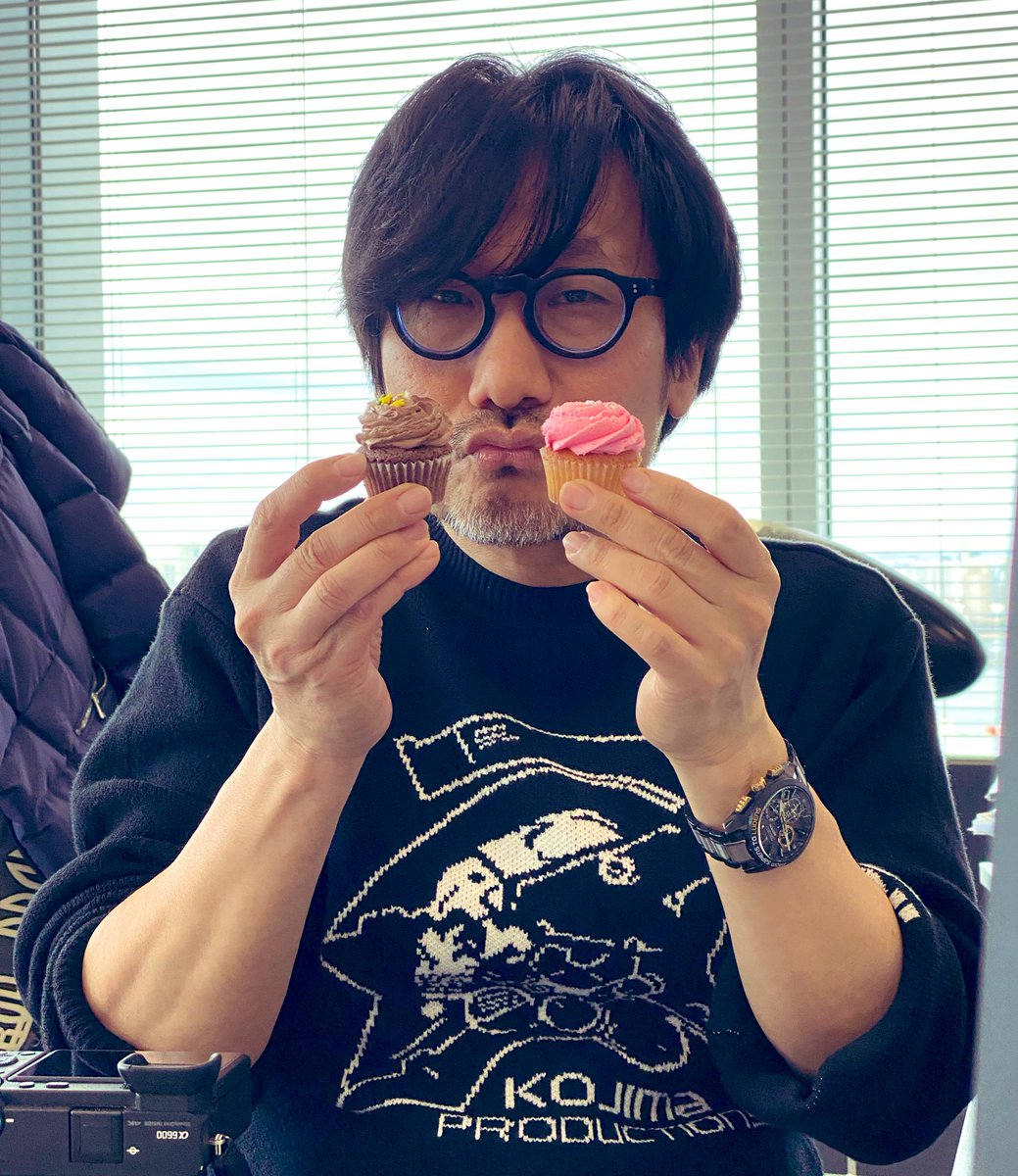 Kaizerkunkun's tweet photo. 本日の小島監督。
Hideo Kojima today. https://t.co/gvXkqF80QR