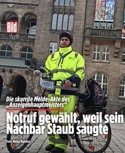 bilalssk21's tweet photo. Bruder wie kann man bitte so ein kleines baby sein 💀 die m��ssten ihn für jeden anruf ne strafe geben https://t.co/F7JllFVMjo