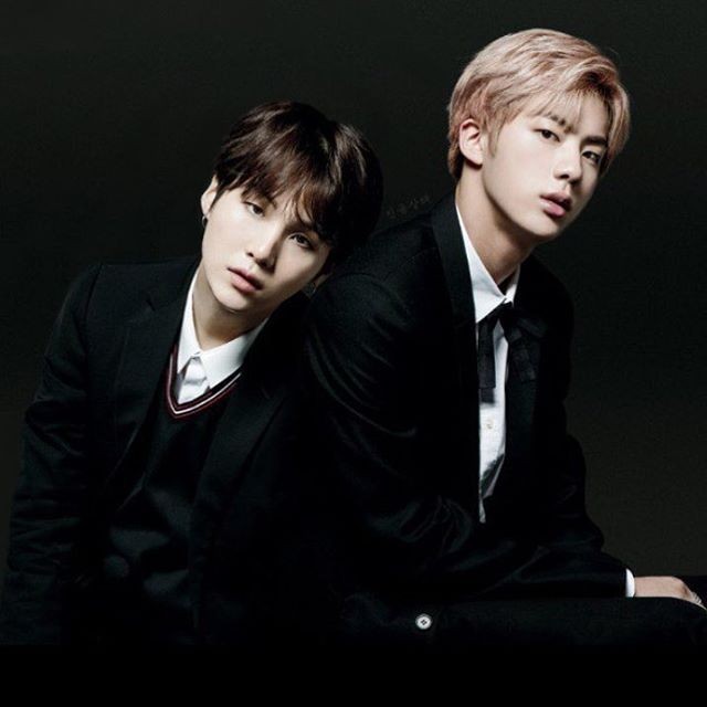 x_ykim's tweet photo. Do you guys know the manhwa, Heart Stain ? Where Woohyung have a crush on his teacher, and his bestfriend, Doha find out about it. Later Doha confess and make and interesting proposition. "let's date until graduate. If you fall for me, I win. But if you didn't, you win." https://t.co/UfgCdNReLl