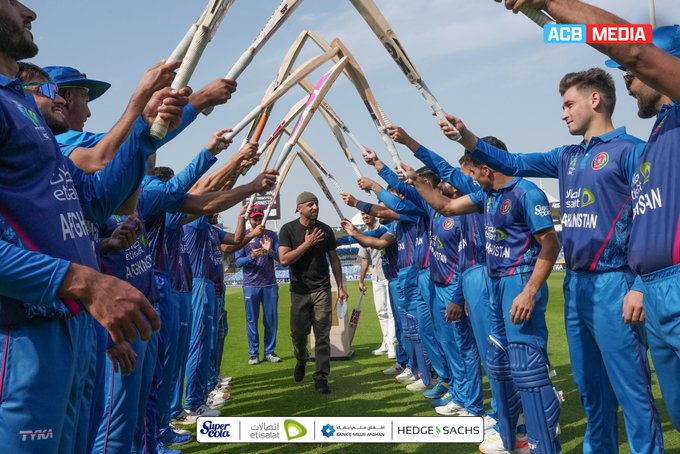  𝐍𝐨𝐨𝐫 𝐀𝐥𝐢 𝐙𝐚𝐝𝐫𝐚𝐧 𝐜𝐚𝐥𝐥𝐬 𝐭𝐢𝐦𝐞! 👍 📹 Credits: Twitter/ACBofficials