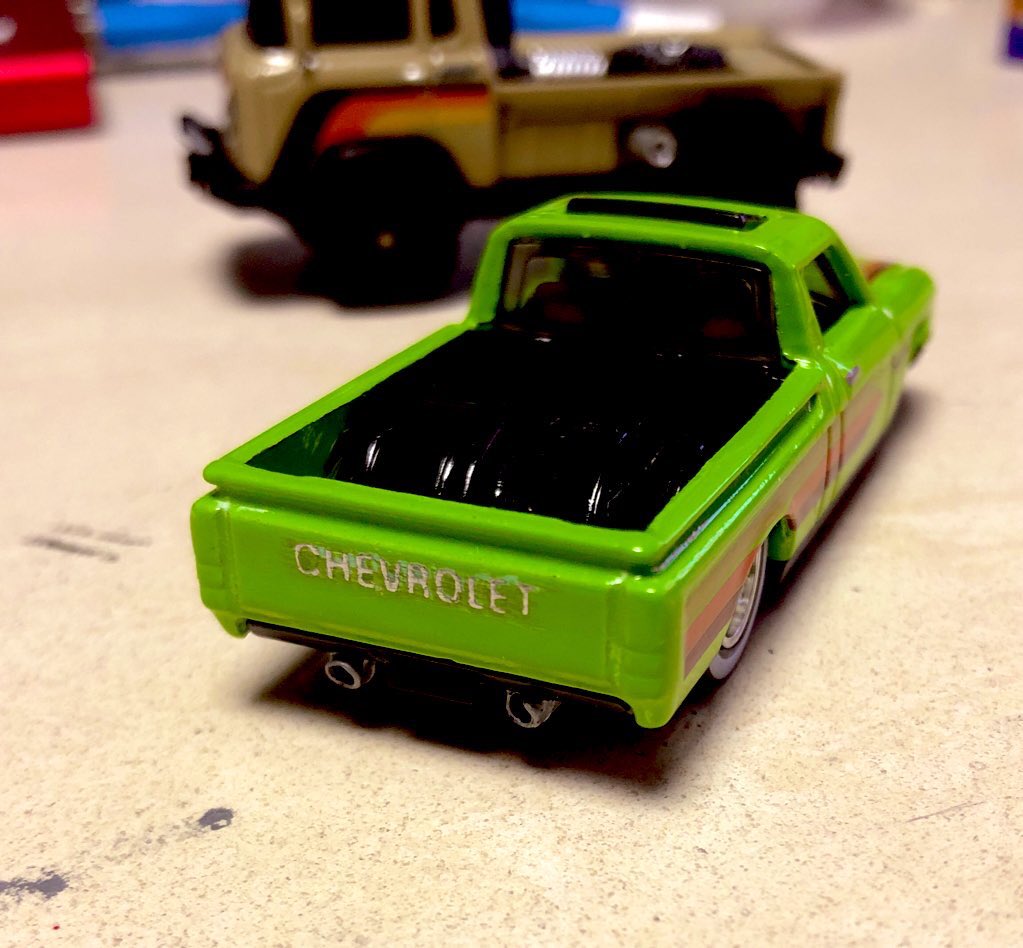 porschegmbh's tweet photo. #ホットウィール  #HotWheels  #ChevyLUV  #ISUZUFASTER HWいすゞファスターの新しいの出るそうなのでちょいタッチ
リアゲートになんかありそうだったので出しました〜
え？！キミ、シボレーだったの？てか、
よくシボレーって読めるよな？
でもこれでお揃いになった(*^^*) https://t.co/TkcTdKQIoG