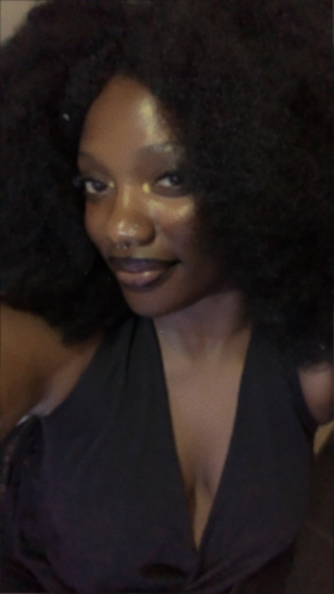 chukwuadaeze_'s tweet photo. 🖤✨ https://t.co/QCi1DkqNHA
