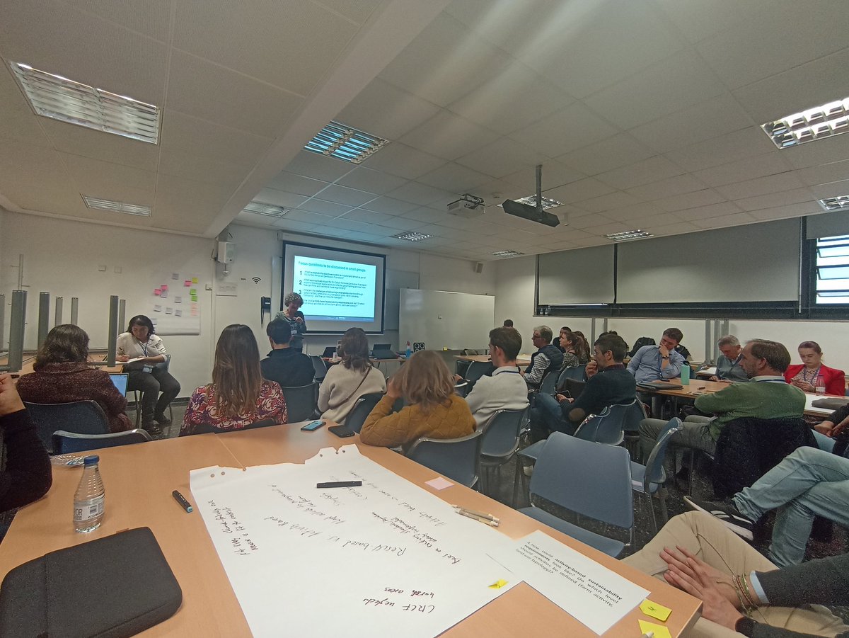 El segundo día del #CARBONFARMINSUMMIT sigue frenético de actividad, interesantes conversaciones e información que procesar. El futuro mercado de #EUcarbonmarkets llegará pronto y hay que prepararse para ello.