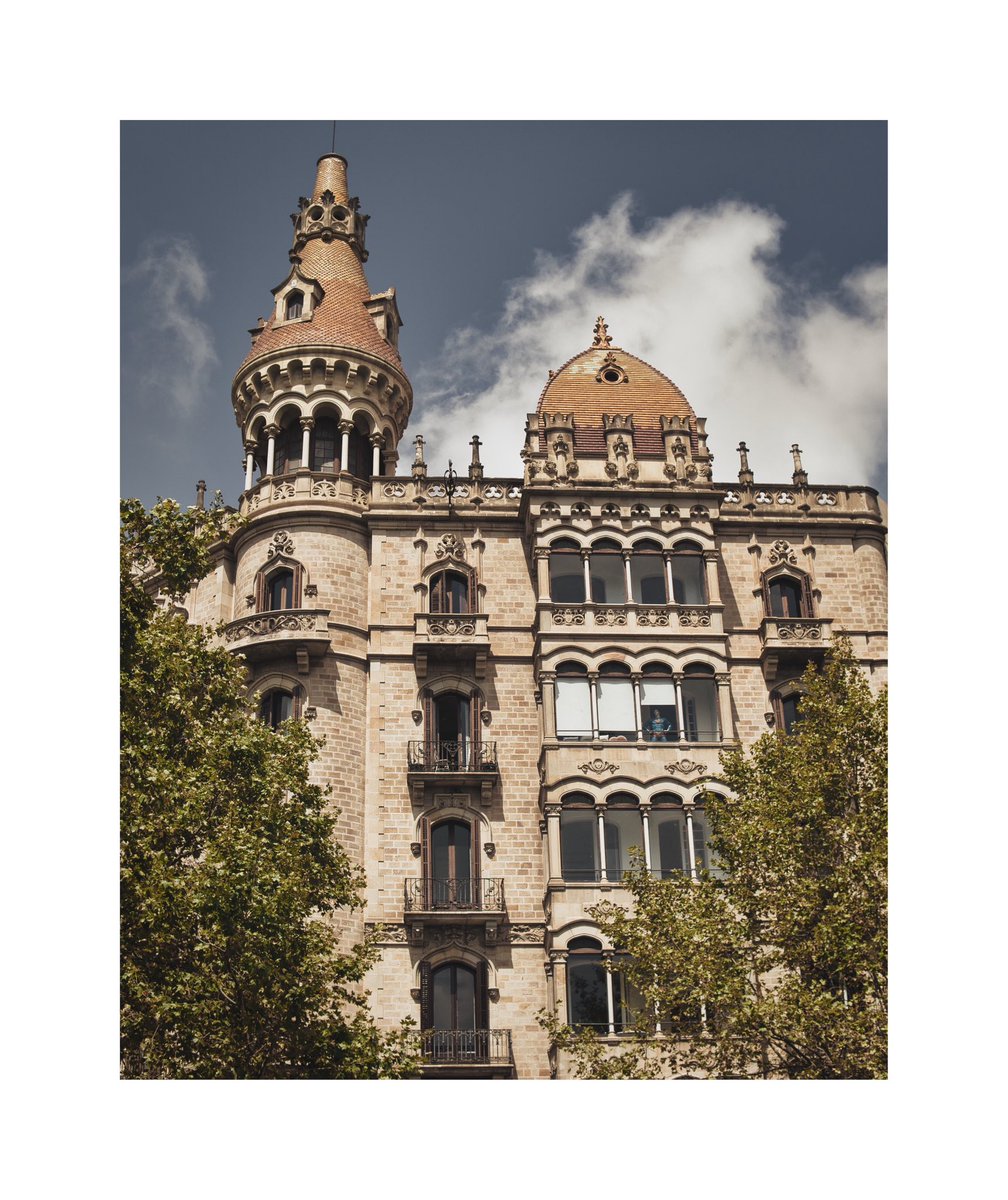 travel_w_lenses's tweet image. 📍Barcelona, Catalonia, Spain
Throwback Thursday
For today’s post some photos of the streets of Barcelona during a trip few years ago when I was just starting this page.
#barcelonastreets #travelwithlenses #1x #visitbarcelona #barcelonaarchitecture #visitcatalonia