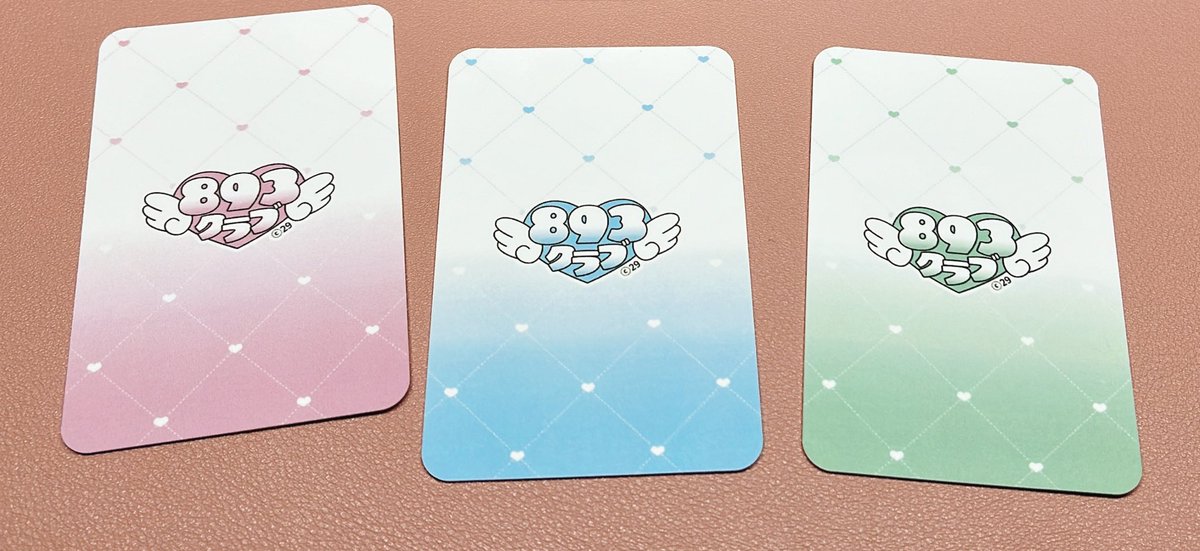 세상에나 행여 구겨질까 포장도 너무나 정성스럽게 해주신 리꾸님의 포카가 도착했어요🥰 뒷면 색깔까지 다른 이 섬세함! 리꾸님의 사랑스러운 그림체로 예쁘게 그려진 세 메이드 친구들과 맛있고 모에모에큥한 나날을 보내겠습니다... 멋진 작품 넘 감사드려요💖💖
<a href="/2tonight9/">29</a> #진권파는_영원해