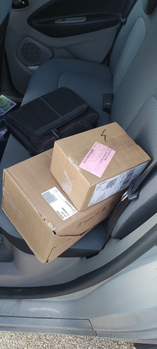 Les nouveaux flyers #radiocoms de <a href="/2CER_FR/">2CER Technologies</a> viennent d'arriver, je suis HEUREUX 🤩 ! Je remercie <a href="/easyflyer/">Easyflyer</a> pour la promptitude et réactivité de la production de ces documents. Ils arrivent à point nommé pour le salon #radioamateur de #Clermont organisé par le radioclub F5KMB 🤗 !