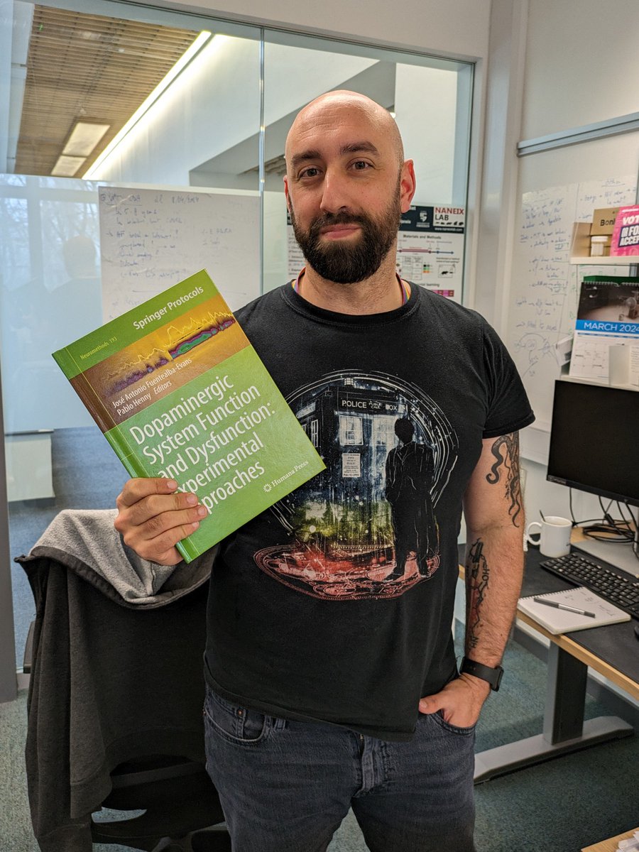 rowett_abdn's tweet photo. Happy #WorldBookDay!
📚Prof Harry Flint's book Why Gut Microbes Matter
📚@maga_aceves
 contributed to Researching Poverty and Austerity
📚@FabNaneix's chapter in Dopaminergic System Function and Dysfunction
📚@_Faecal_Matters wrote chapter 2 in Microbiota of the Human Body https://t.co/zgXJANFY9a