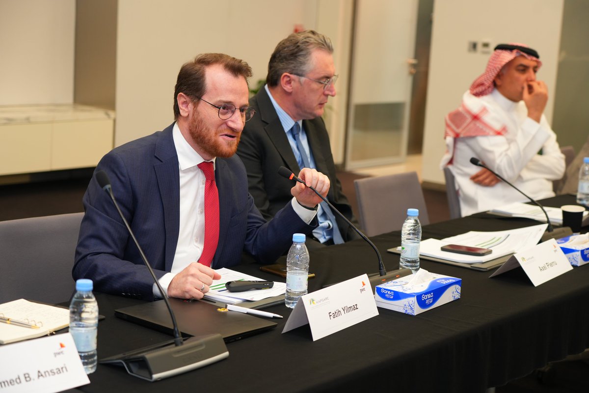KAPSARC's tweet photo. Adequate and prompt funding is key to achieving climate targets. Recently, #KAPSARC co-organized a workshop with @PwC_Middle_East on 'Bridging the Gaps for an Orderly Energy Transition: The Role of Sustainable Finance in #SaudiArabia.' The event facilitated dynamic discussions among public and private sector stakeholders, offering diverse insights from regional, local, and global perspectives. Participants explored collaborative approaches between #policy makers and the private sector to advance a net-zero agenda, with #sustainable finance as a critical enabler.