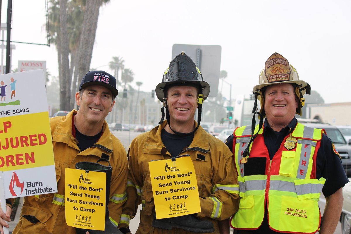 Burn_Institute's tweet photo. It's Boot Drive Day in #SanDiego! Your donations at intersections today support local burn survivors! Let's help our neighbors together. πͺποΈ Donate here or in person: https://t.co/UwgfIhv9ls #sdbootdrive #LocalSupport https://t.co/P6LxrjFbhi