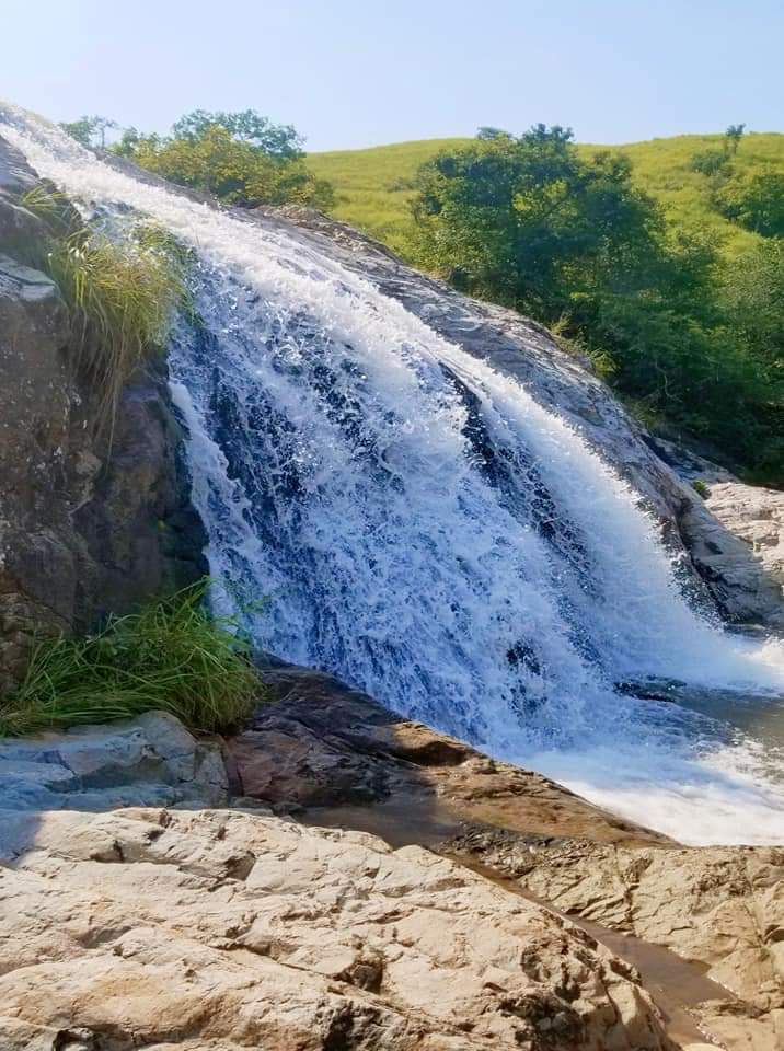 glosings0n's tweet photo. Malgré tout ce qui se passe dans le pays, ce qui est beau ne changera pas, arrêtez de faire souffrir vos frères #Ituri #NordKivu 🛑 #StopGenocide 🩸
#VisitBunia se réveille pour vous dire qu'il y a une vie de l'autre côté ✊
Avec @VisitBunia soyez dans la ville de #Bunia au rdv https://t.co/clwTJAbE71