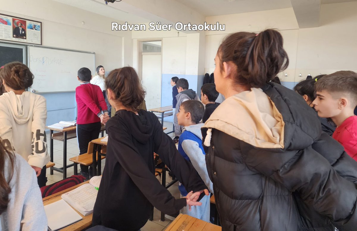 <a href="/Kayahansubasi/">Kayahan Subaşı</a> <a href="/kayapinarmem/">Kayapınar İlçe Millî Eğitim Müdürlüğü</a> <a href="/ronmer306/">Yılmaz Türk</a> Okulumuzda Fizyoterapist Sultan Elbir tarafından Hareketli Hayat ve Sağlıklı Yaşam, Omurga Sağlığı,Fiziksel Aktivite ve Diyetisyen Fatma Aydemir Pirinççioğlu tarafından Sağlıklı Beslenme, Çölyak, Diyabet konularında eğitimler verilmiştir