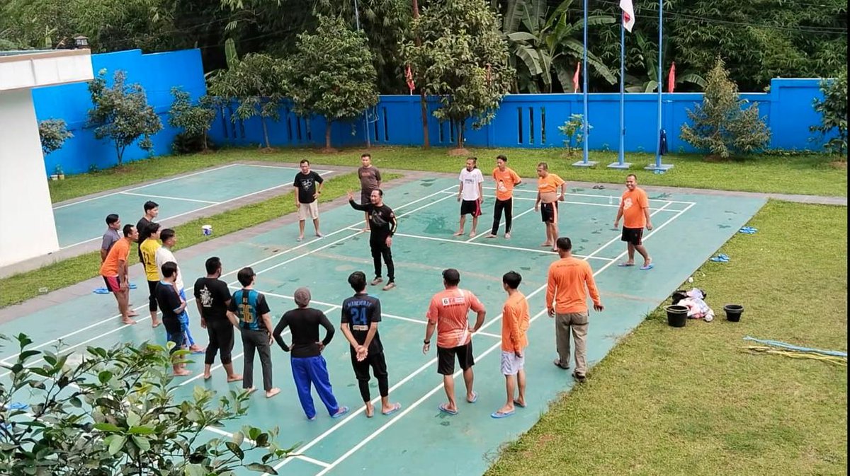 puk_omron's tweet photo. Fun Game Di Hari Terakhir Pendidikan, Saling Melindungi dan Menjaga Kekompakan https://t.co/1WjKE70dHm https://t.co/7ld2mvwcr7