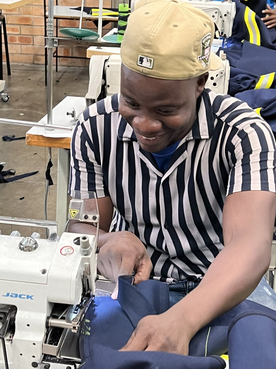 yvesiyer's tweet photo. Project/Assignment update:
Khanyile Solutions is a textile and clothing manufacturer specialising in workwear. 

👩‍💼 @Walburga Husemann, from SES-Senior Experten Service,  is assisting Khanyile Solutions' senior management in project management and lean manufacturing. https://t.co/djoW3cviPe