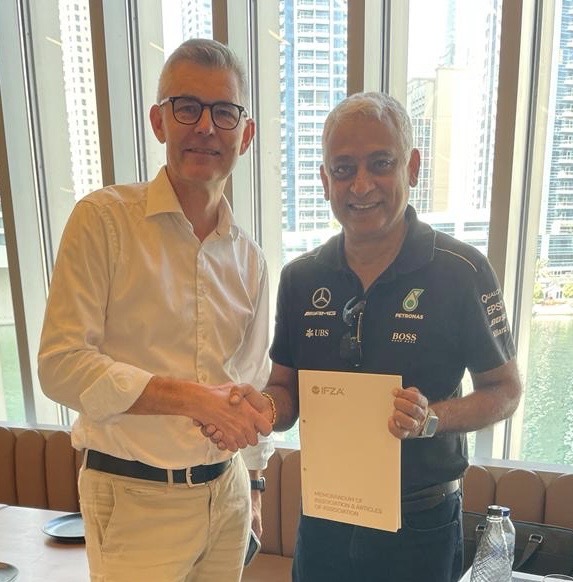 Forsway1's tweet image. Forsway CEO, Tobias Forsell met Himanshu Patil from strategic partner Cloudpoint Technologies as we strengthen our collaboration on joint venture Xtend Solutions; #connectivity for underserved communities. 
 More developments in coming months.  #digitaldivide #contentstreaming