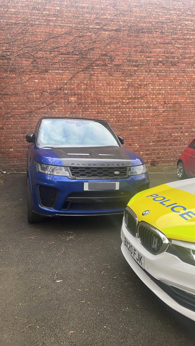 Working with @Tracker_UK our south traffic teams intercepted this stolen Range Rover this morning. Vehicle recovered to our Police pound and victim updated 👌