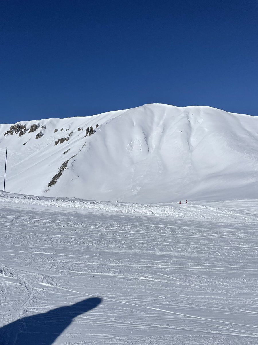 djcspe1's tweet photo. A ski in France &amp; a ski in Italy! 
Another glorious day on the slopes
#DJSkiing
#crossingtheborder https://t.co/YpslmeHJVV