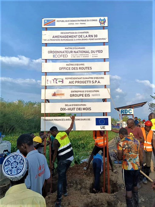 BurundiEco's tweet photo. Début des travaux d’asphaltage de la #RN30 à la frontière entre la RD Congo et le #Burundi pour une durée de 18 mois. L'aménagement de cette route sur un linéaire d'environ 7 km va booster les échanges commerciaux entre les deux pays.
@UEenRDC
@MinCommerce @cfcibburundi @ADB_Burundi