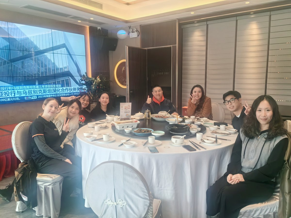 Welcome to our incredible new batch of teachers!  We are thrilled to have these passionate educators join our team  #NewBeginnings #TeacherLife

Do you want to start your teaching career abroad? Apply now!
🔗tinyurl.com/ye9r7jbd 

#eslteachers #eslteacher #esl #tefl #teach