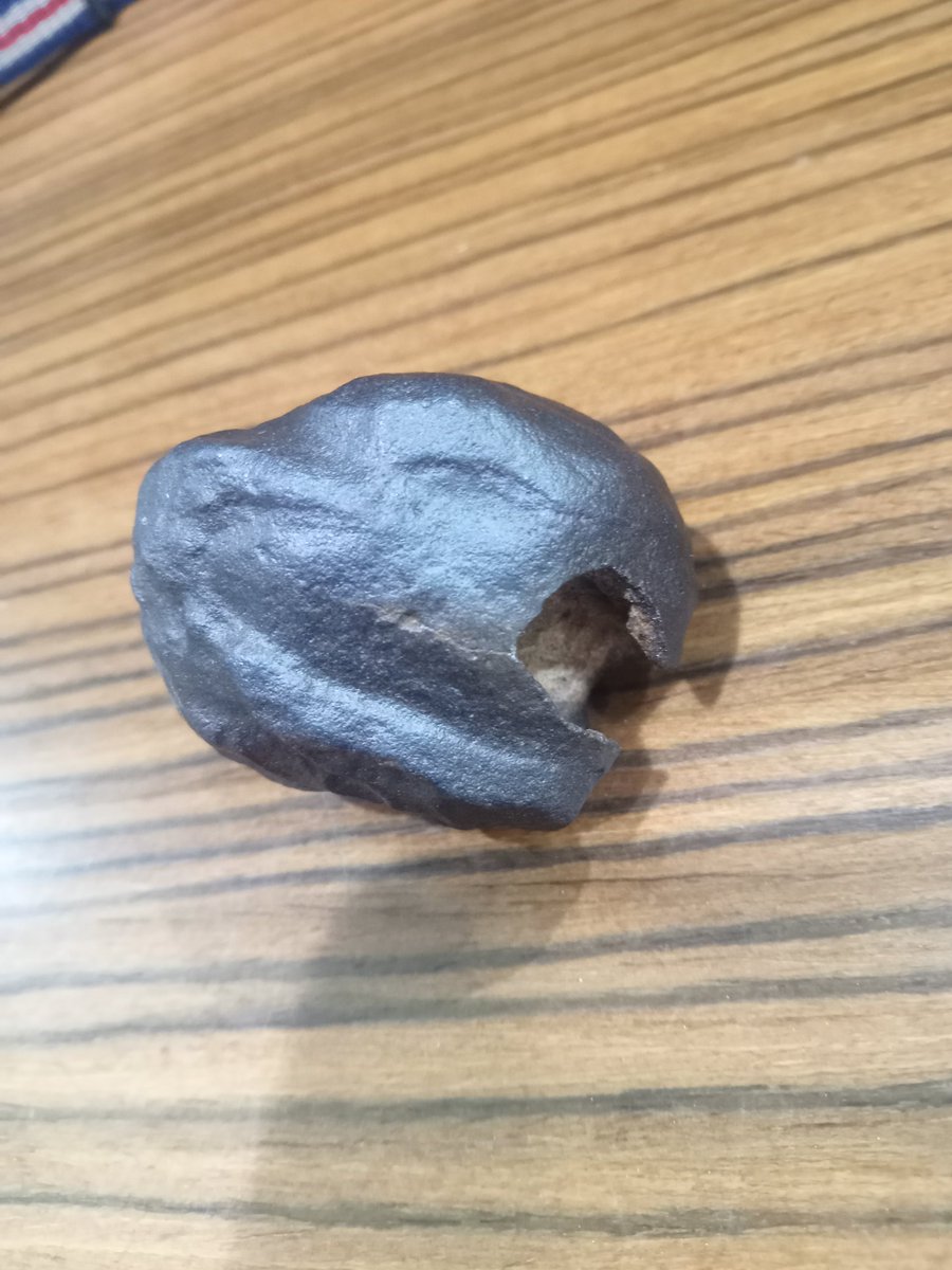 الحجر للبيع ابحثوو عنه شوفو وش يطلع