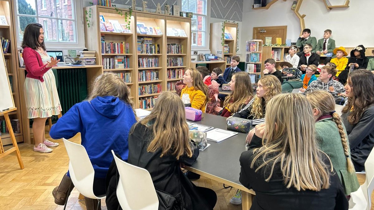 OswestrySchool's tweet photo. A firm favourite on the calendar is World Book Day! A fabulous drawing workshop, in the library Sarah Parkinson, who showed us how to draw 'Noisy Nora' @sparkauthor @WorldBookDay   #thisisoswestry #worldbookday #childrensbooks #illustrations #ReadYourWay #oswestry https://t.co/KD02njU0bz