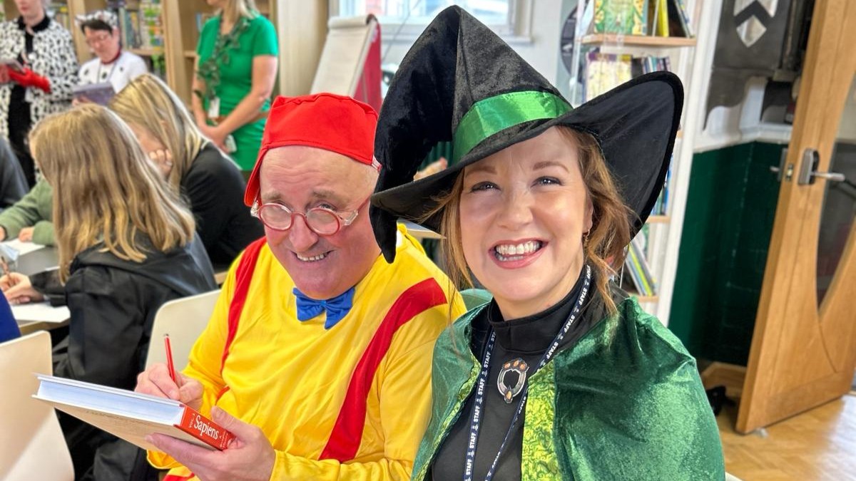 OswestrySchool's tweet photo. A firm favourite on the calendar is World Book Day! A fabulous drawing workshop, in the library Sarah Parkinson, who showed us how to draw 'Noisy Nora' @sparkauthor @WorldBookDay   #thisisoswestry #worldbookday #childrensbooks #illustrations #ReadYourWay #oswestry https://t.co/KD02njU0bz
