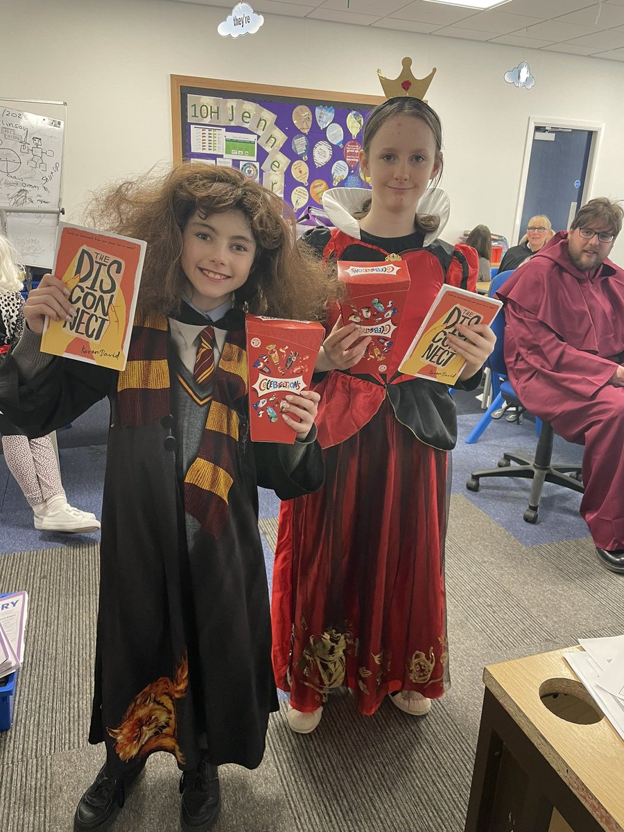 Our year 7 best dressed winners: Emma, Gemma and Emilie, well done 👏 📕