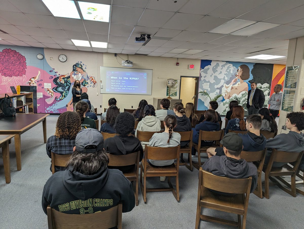 teachmomboss's tweet photo. @BrickMemorialHS talking to Juniors about NJGPA! Making sure every student is ready for next week!!! @pierce1248 @BrickSupt @BTPSLearns https://t.co/wHcIyETPpQ
