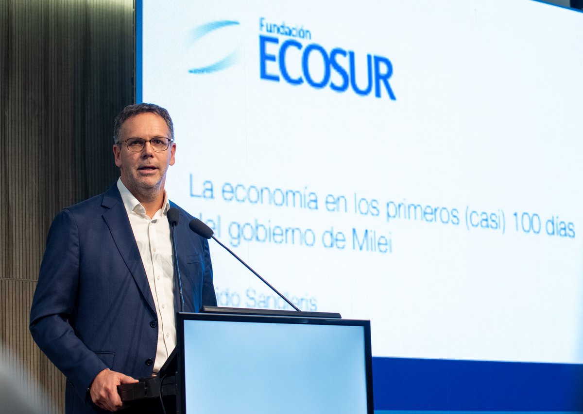 Lanzamos la Fundación Ecosur. Gracias a Manuel Tagle (<a href="/ManuelTagleh1/">Manuel Tagle (h)</a>) y a todos en la Bolsa de Comercio de Córdoba (<a href="/BolsaCordoba/">Bolsa de Comercio de Córdoba</a>) por el apoyo y la confianza, y a Martín Llaryora (<a href="/MartinLlaryora/">Martín Llaryora</a>) por acompañarnos en el evento.