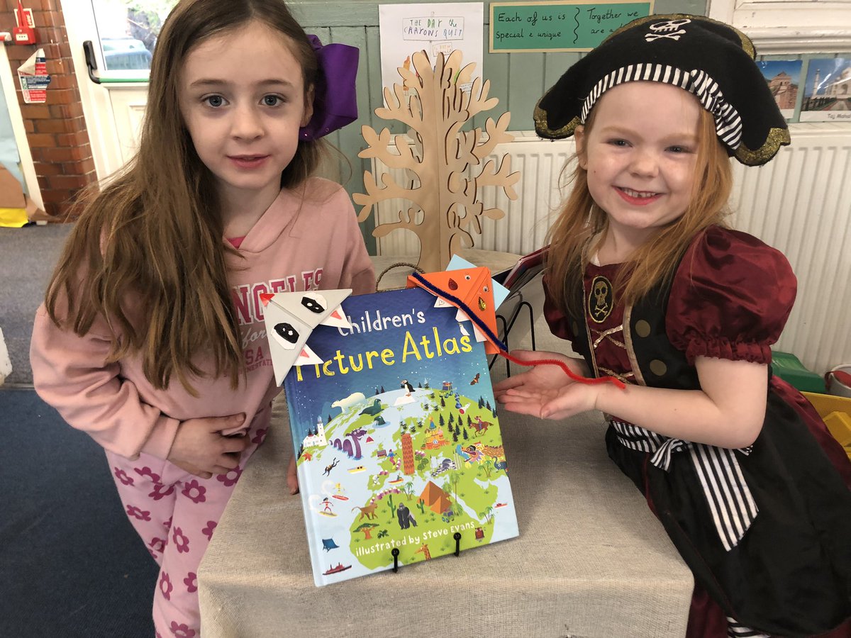 MissCollins_SPS's tweet photo. Thanks to everyone for coming to our family event this morning! We had so much fun making corner bookmarks 📚 see Learning Journals for more photos. https://t.co/SfImQ77rqi