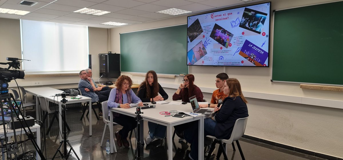 Departament d’Infermeria UdG (@udgdepinfer) on Twitter photo Professores del <a href="/UdGDepInfer/">Departament d’Infermeria UdG</a> i estudiants de la <a href="/UdGInfermeria/">Facultat Infermeria</a> s'afageixen als actes del 8M amb el debat en directe: Cantes el que escoltes? dins els actes de la setmana de les Dones a la UdG <a href="/UdGCompromis/">UdG Compromís Social</a> <a href="/UdGGovern/">UdG Govern</a> Professores del <a href="/UdGDepInfer/">Departament d’Infermeria UdG</a> i estudiants de la <a href="/UdGInfermeria/">Facultat Infermeria</a> s'afageixen als actes del 8M amb el debat en directe: Cantes el que escoltes? dins els actes de la setmana de les Dones a la UdG <a href="/UdGCompromis/">UdG Compromís Social</a> <a href="/UdGGovern/">UdG Govern</a>