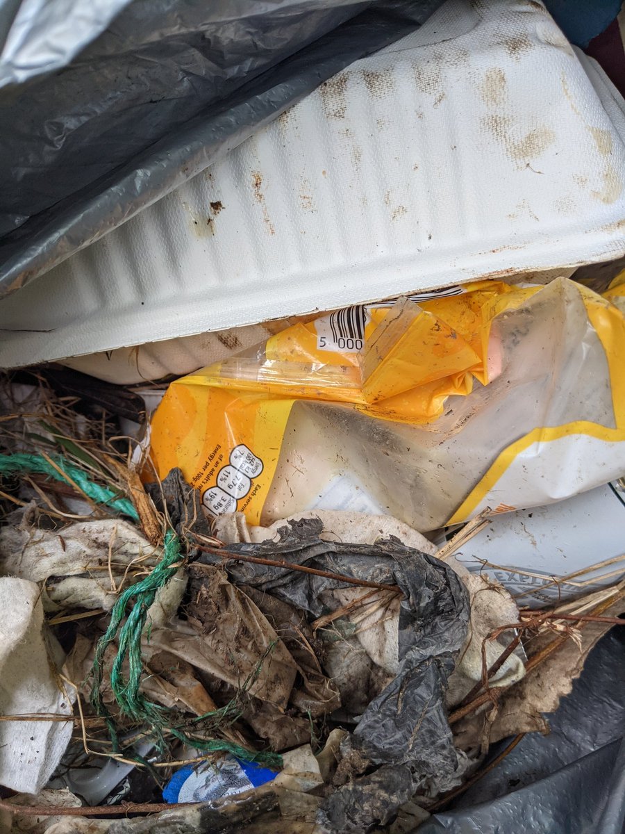 EricTorrington's tweet photo. Then onto #Gossington Bridge lay-by to deliver #9baggies & pick up ~300 little shredded #litter fragments. Supporting @StroudDC #ubico What a #rubbish day with over 1,000 litter items to my name. But who gives a toss @BBCSpotlight ? https://t.co/afCWdkGZfJ