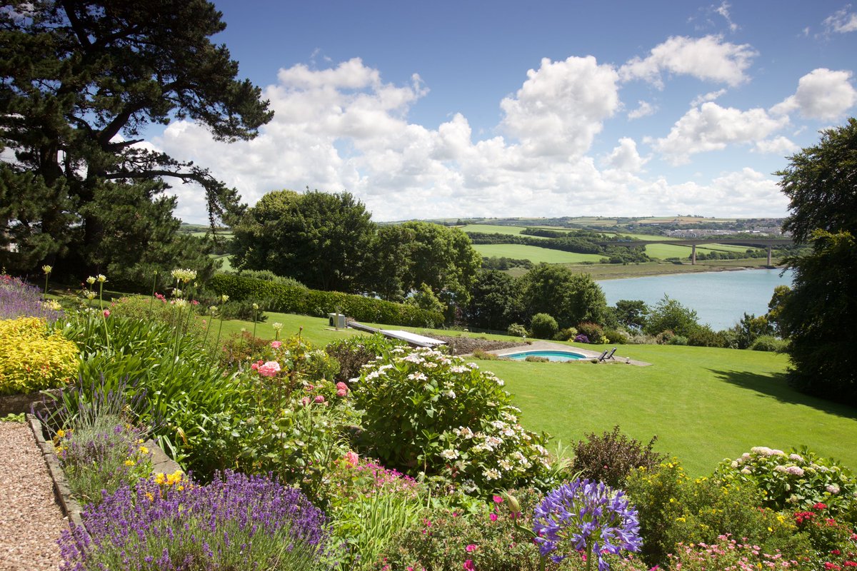 JSNorthDevon's tweet image. JUST LISTED by @JSNorthDevon 🏡😍⛵️ 

A fabulous detached residence in a highly coveted #coastal location enjoying phenomenal panoramic waterside #views near #Northam #NorthDevon… 🌊⛵️👏

📍 Goats Hill Road, EX39
💷 £1.75million

#Devon #CoastalProperty