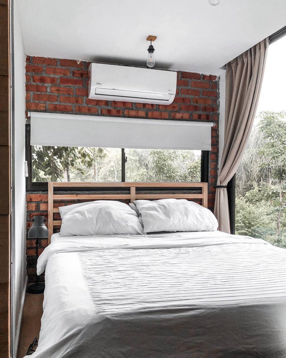 lokalisstay's tweet photo. Bagi yang suka nature, sini adalah port staycation terbaik untuk korang.

📍La Hilir, Kuala Pilah, Negeri Sembilan.

Jika nak tenang-tenang, rawat diri. Boleh singgah sini sehari dua. Port glampingpun ada selain tiny house. Sesuai untuk small group. 🏞️ https://t.co/dj7q5soxJa