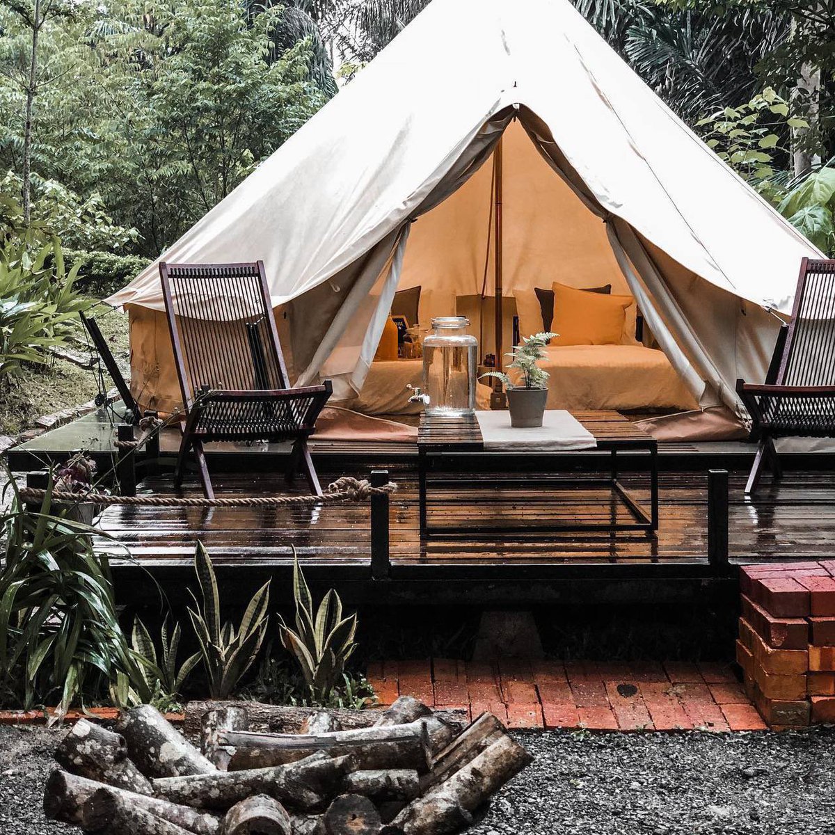 lokalisstay's tweet photo. Bagi yang suka nature, sini adalah port staycation terbaik untuk korang.

📍La Hilir, Kuala Pilah, Negeri Sembilan.

Jika nak tenang-tenang, rawat diri. Boleh singgah sini sehari dua. Port glampingpun ada selain tiny house. Sesuai untuk small group. 🏞️ https://t.co/dj7q5soxJa