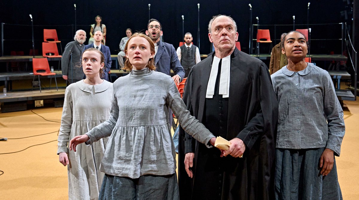 It's the Press Night for #THECRUCIBLE at <a href="/crucibletheatre/">Crucible Theatre</a>! Starring <a href="/Josephlangdon/">Joseph Langdon</a> playing Ezekiel Cheever and with Lighting Designer <a href="/JessBernberg_/">Jess Bernberg</a>. Best of luck! 💐