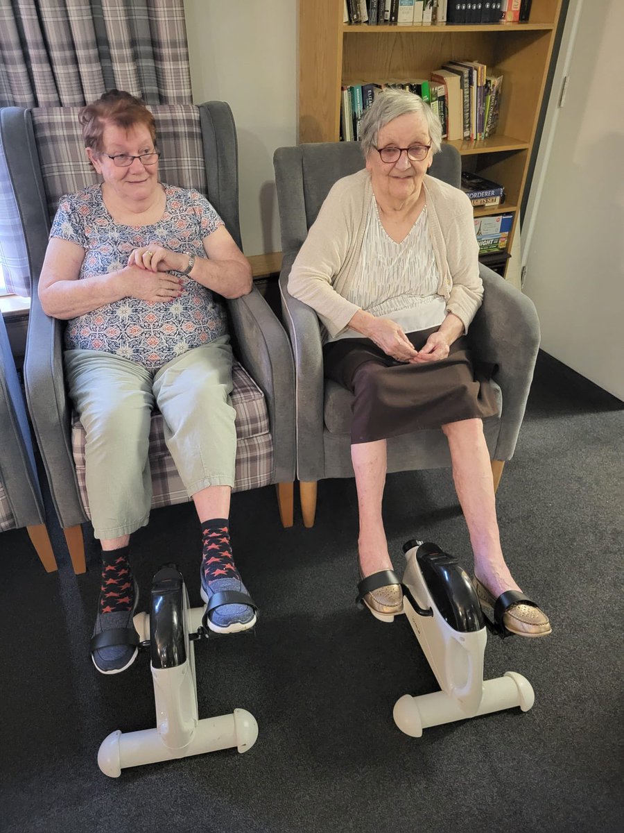 #cycle #FitnessGoals #keepingactive  Residents enjoying there cycle session today, prompting keeping active and strengthening their leg Muscles @AnchorLaterLife @anchorzestwell1 @NAPAlivinglife @RachelDoddSmit2 @CRMSupport1