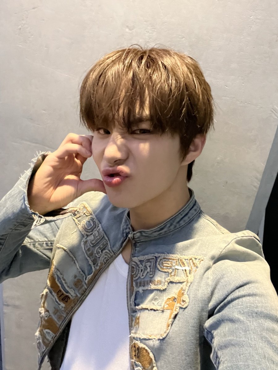 loveyazw's tweet photo. 이거 울 떵우 시그니처 https://t.co/1WOpUh5Efv
