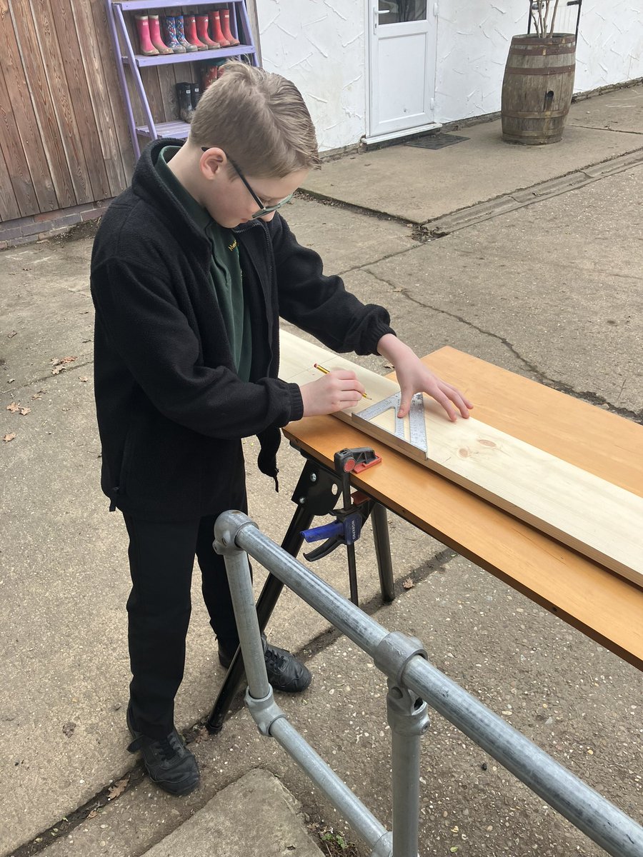 mvfsweb's tweet photo. Yesterday, some members of Class Four used their Maths skills to create their own bird houses. Ryan kindly helped teach the children how to use a saw and drill safely. #rspb #birdboxes @Natures_Voice https://t.co/XO4b6OnBZb