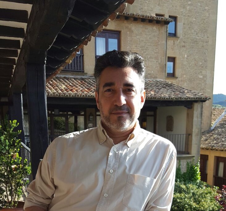 NeurobeersMad's tweet photo. 🧠 ¡No te lo pierdas! "Cerebro y Ejercicio" con @JLTrejo2 🏃‍♂️👨‍🔬 

José Luis Trejo, doctor en Neurobiología e Investigador Científico del CSIC, nos guiará a través de los impactantes efectos del ejercicio en el cerebro. Descubre por qué es crucial para nuestra salud cerebral.⛹️‍♀️🤸‍♂️🧠 https://t.co/PdPaVfvMzo