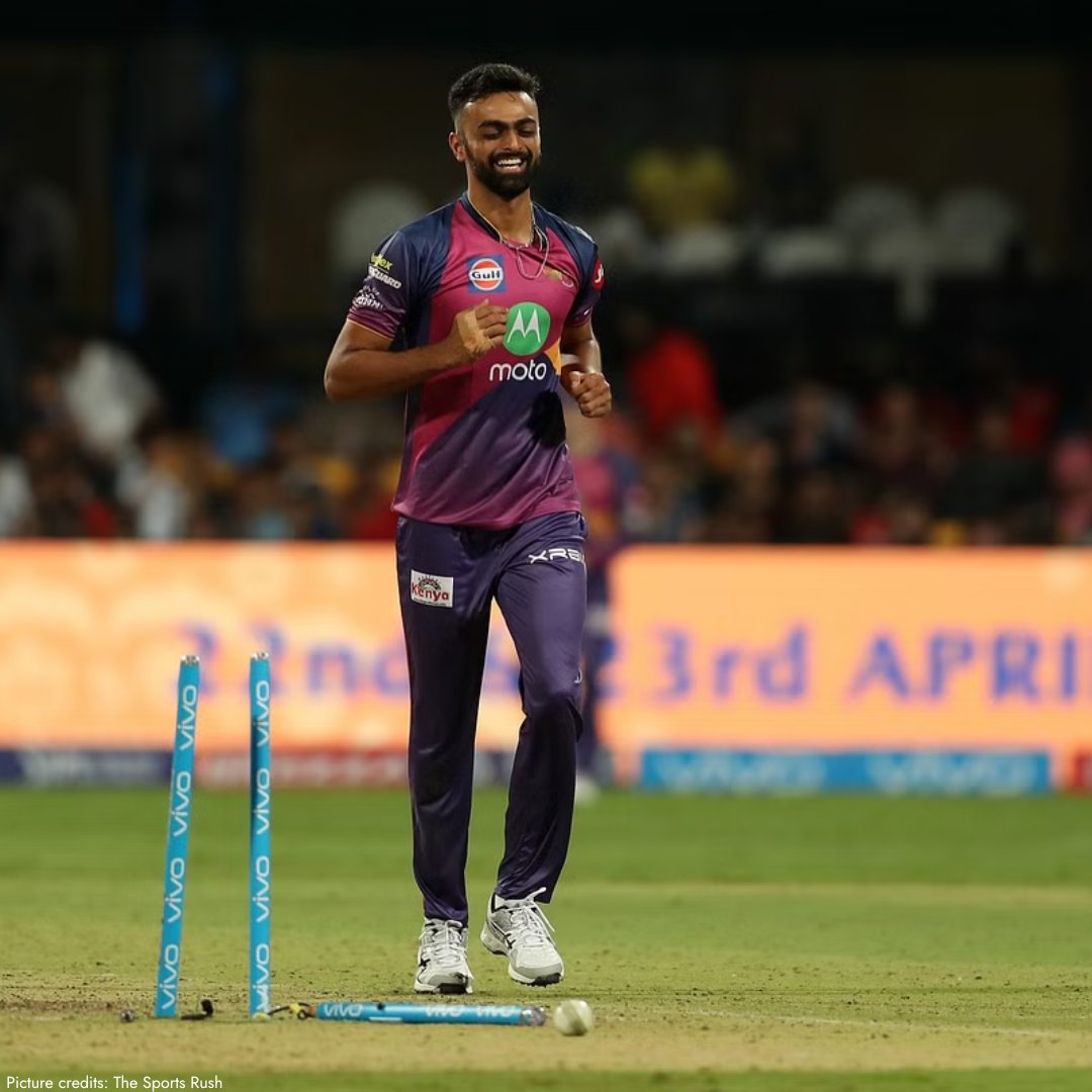 NustartSports's tweet image. Here are few snapshots of @JUnadkat from his dream run in 2017.
24 wickets in 12 matches!🔥

#NustartSports #JaydevUnadkat #IPL #Indiancricket #cricket #IPL2017 #RPS
