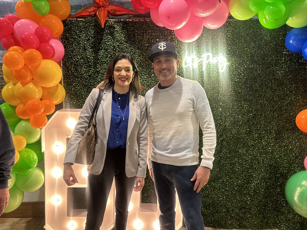 Representative María Isa tweet media