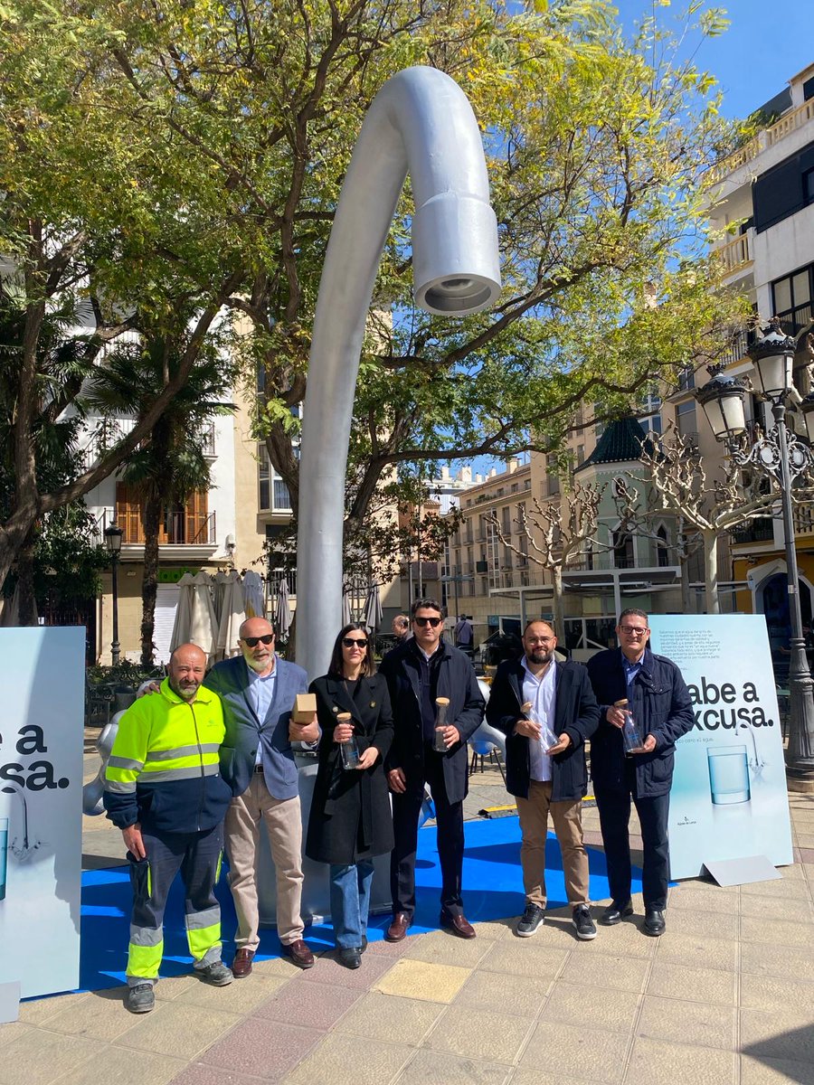 aguasdelorca's tweet photo. Detrás de @aguasdelorca hay un equipo que trabaja bajo una única premisa, dar lo mejor de sí  para ofrecer este alimento con la mayor garantía de calidad. 
Gracias a nuestra plantilla ❤️
Conoce toda la información de la campaña #SabeAExcusa 👉https://t.co/Ws8DlUg8mv https://t.co/sbTb95Iby5