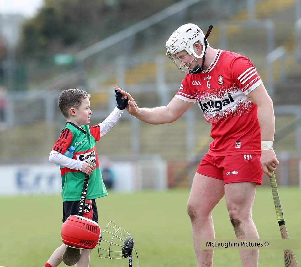 🔴🟢 Hurling Training 🔴🟢

Our little hurlers have started their training for the year and are already getting stuck into go games. 

Do you want to get involved? Come along at take part. 

📆 Saturday 
🕖 9-10am
🏟 Foyle Arena 
🚶‍♂️P2 to P5

 #clubiseverything #napiarsaighabú