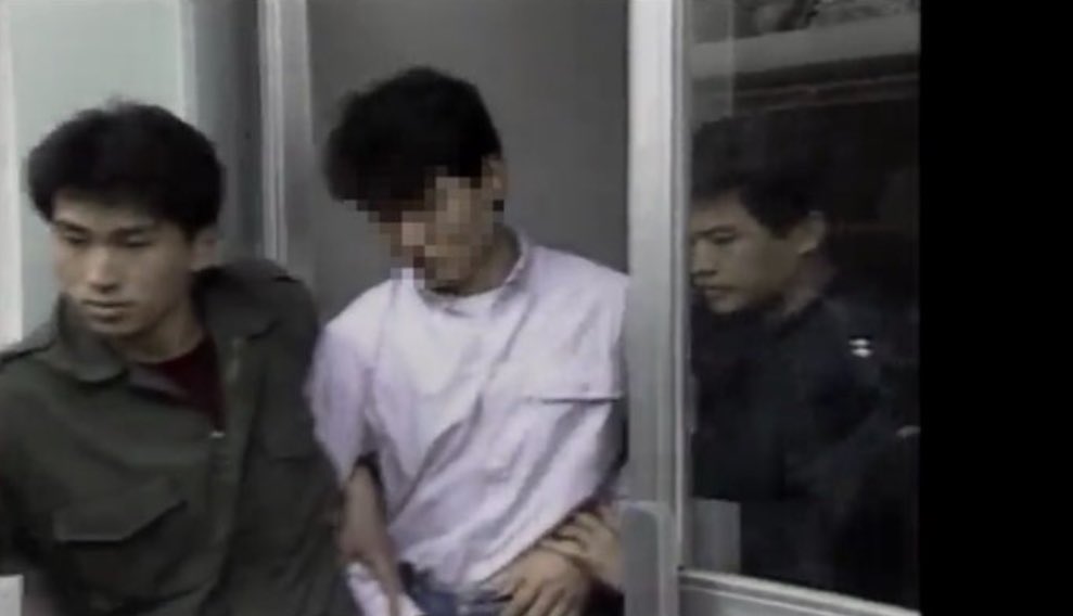 ปี 1992 ที่เกาหลีมีคดีนักศึกษาสาวกับแฟนหนุ่มร่วมกันก่อเหตุฆาตกรรมพ่อเลี้ยง แม้ว่าการฆ่าคนจะเป็นการกระทำที่ผิดแต่กลับเป็นคดีที่ประชาชนต่างรู้สึกสงสารและเห็นใจฆาตกร (มีต่อ)
